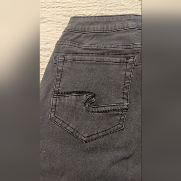 W28/L29 Silver Skinny Cargos in Grey - Picture 4 of 10
